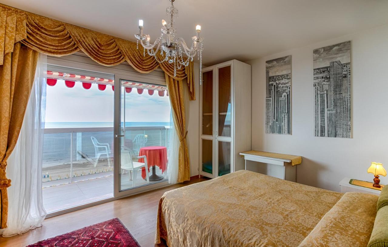 Hotel Panama Лідо-ді-Єзоло Екстер'єр фото